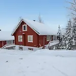 Aurinkoalppi 11a Paritalon Ylaekerta By Interhome Ferienhaus *